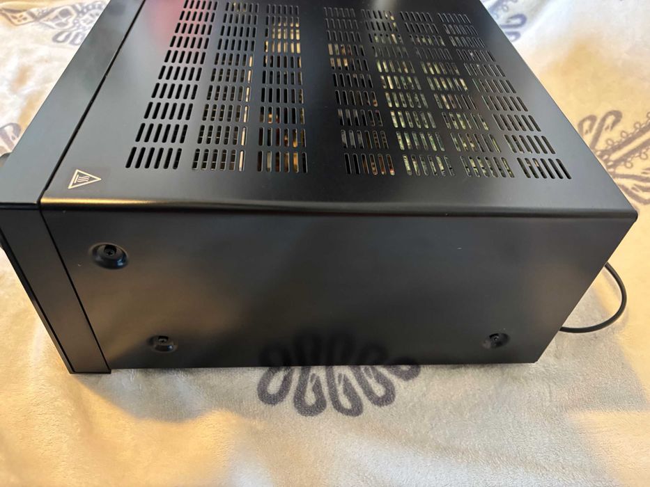 Amplituner Onkyo TX-NR555 UHD / 4K, Aiplay, HDR, Atmos