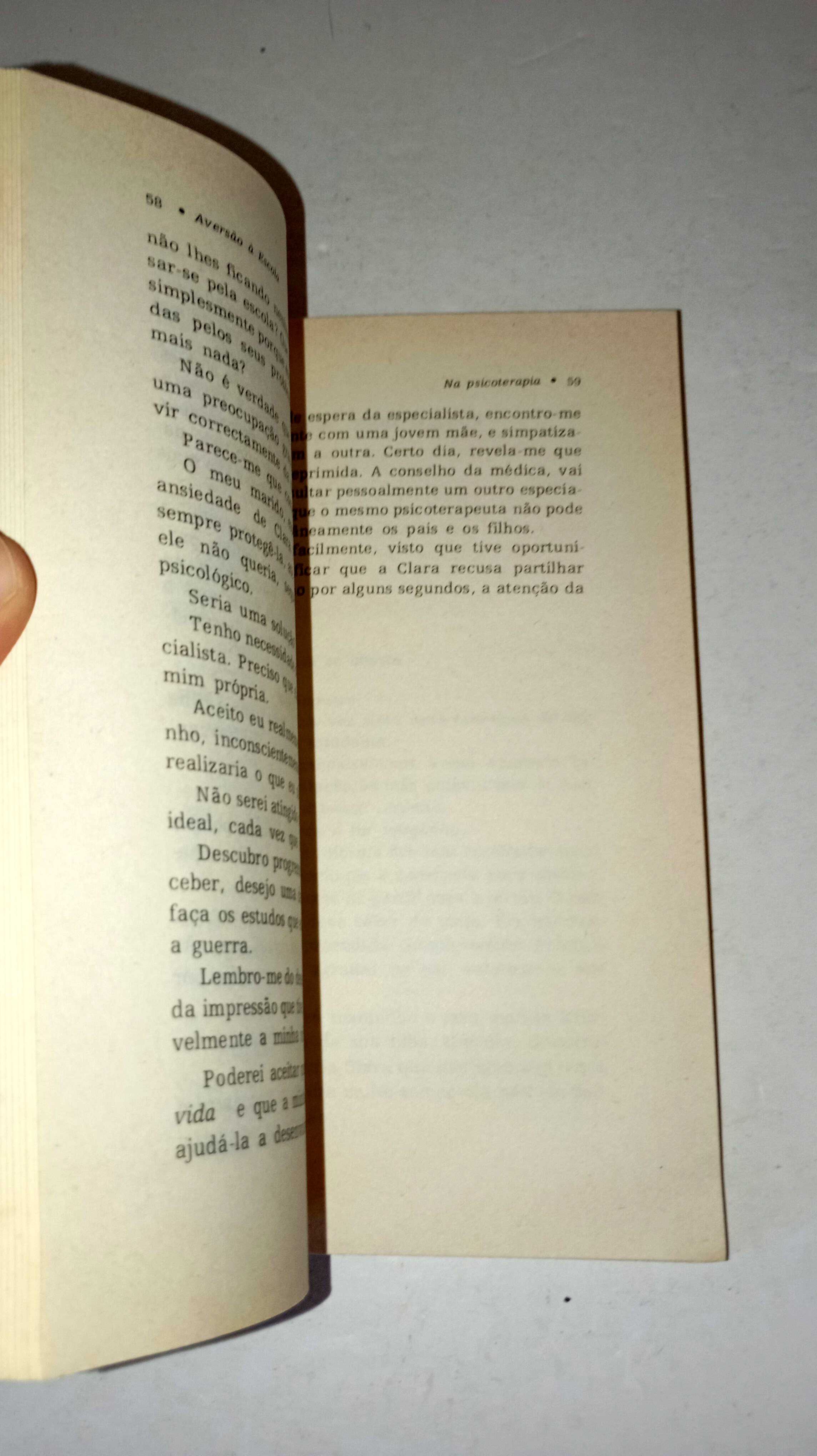 Aversão à Escola - Biblioteca do pais