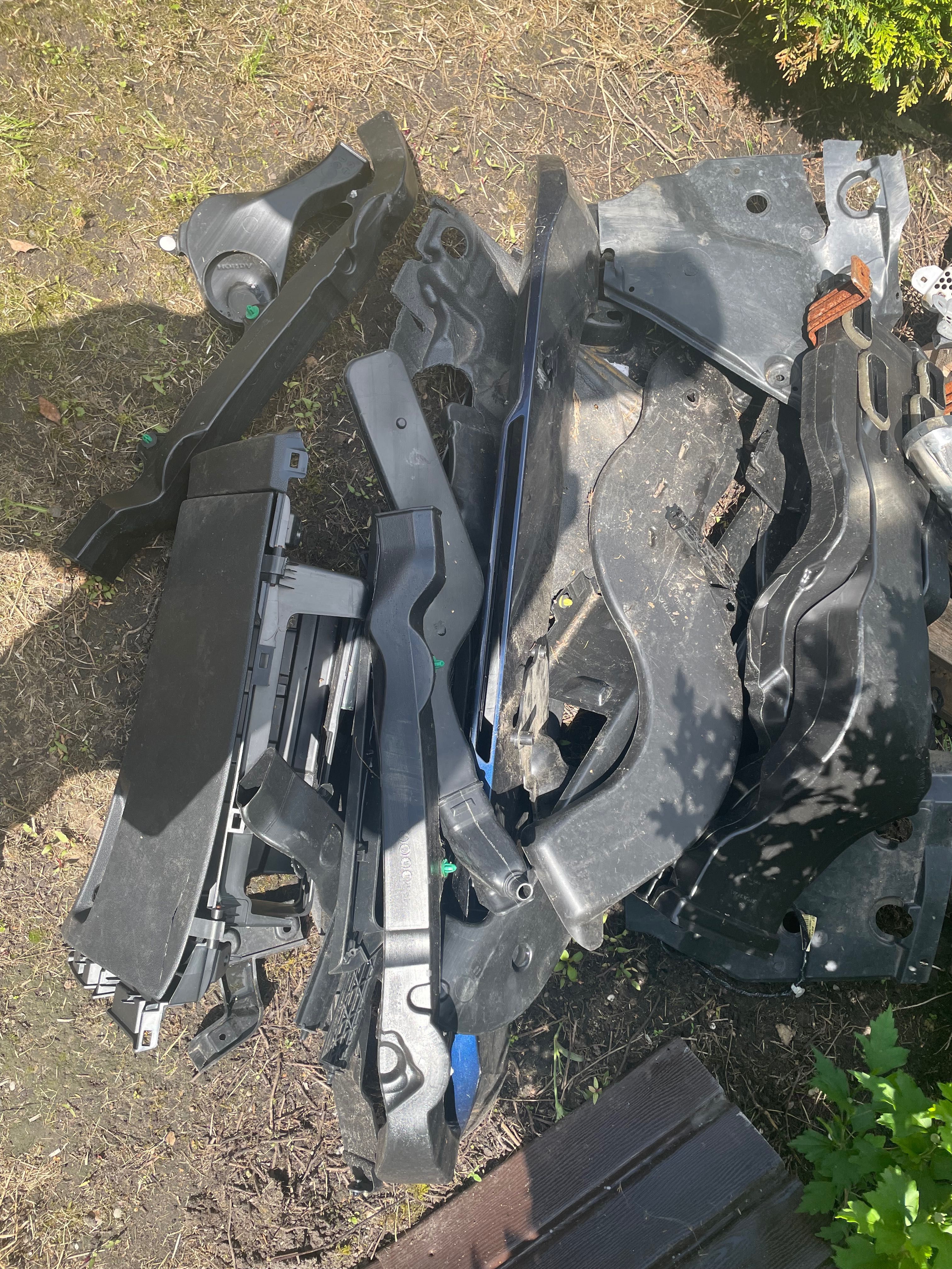Honda Pilot Drzwi tylne lewe czesci srodka plastiki uszczelki