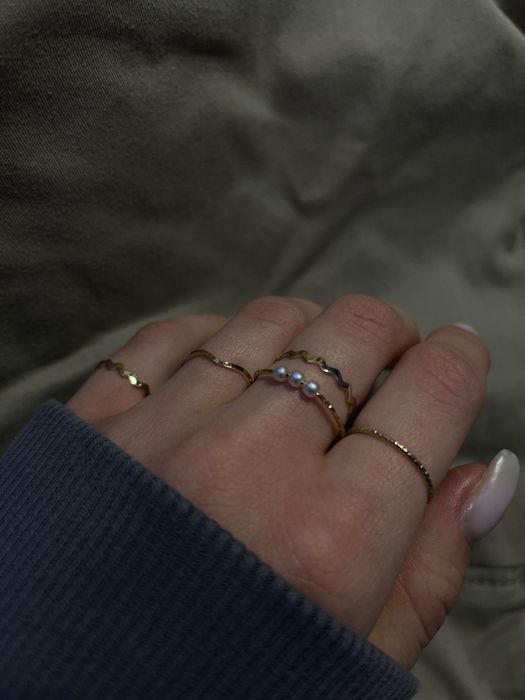 чудовий набір каблучок