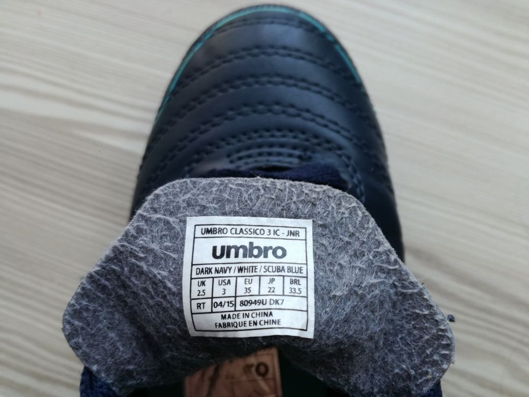 Buty sportowe piłka nożna UMBRO r. 35