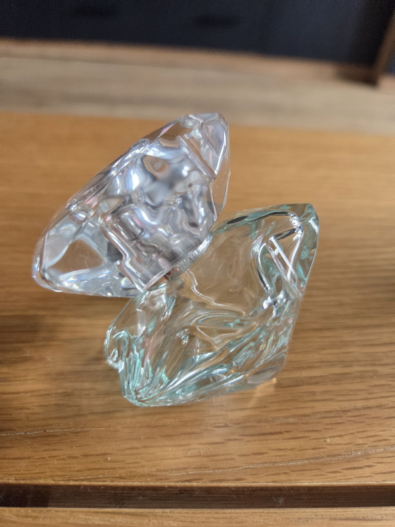 Pusty flakon po perfumach