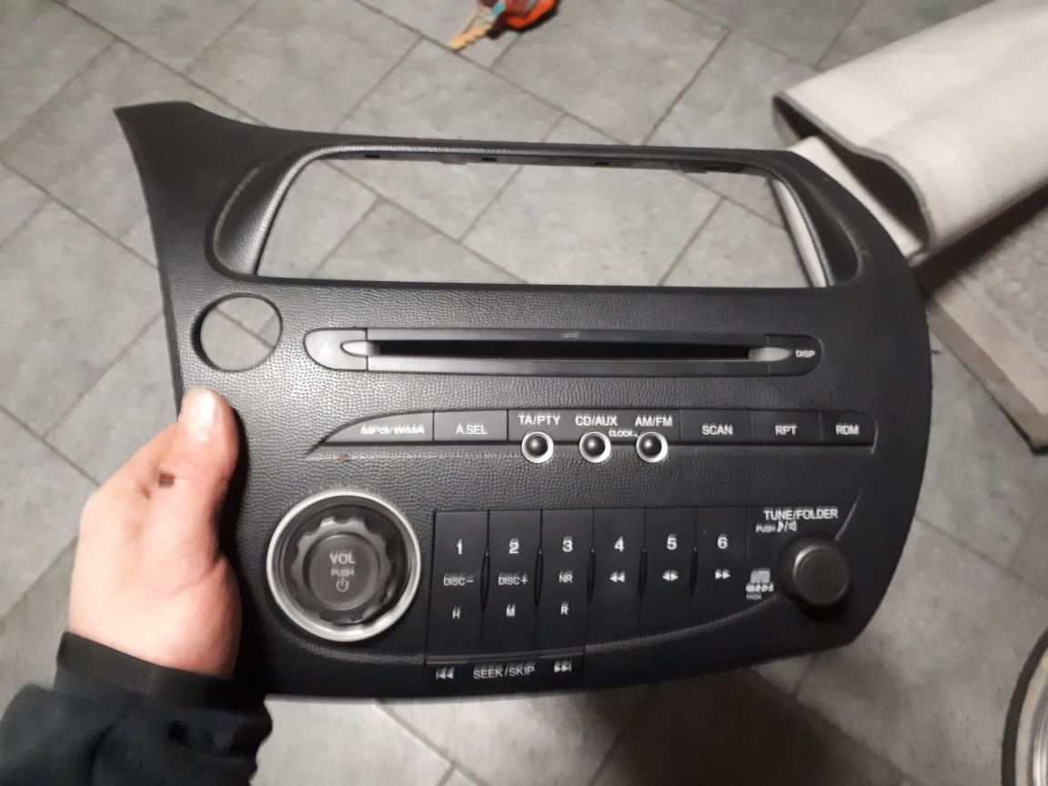 Radio OEM Honda Civic VIII UFO