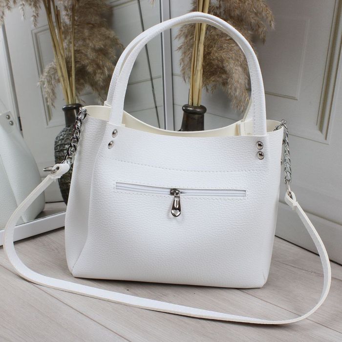 Жіноча біла сумка , стильна зручна сумка, еко шкіра, літня сумка