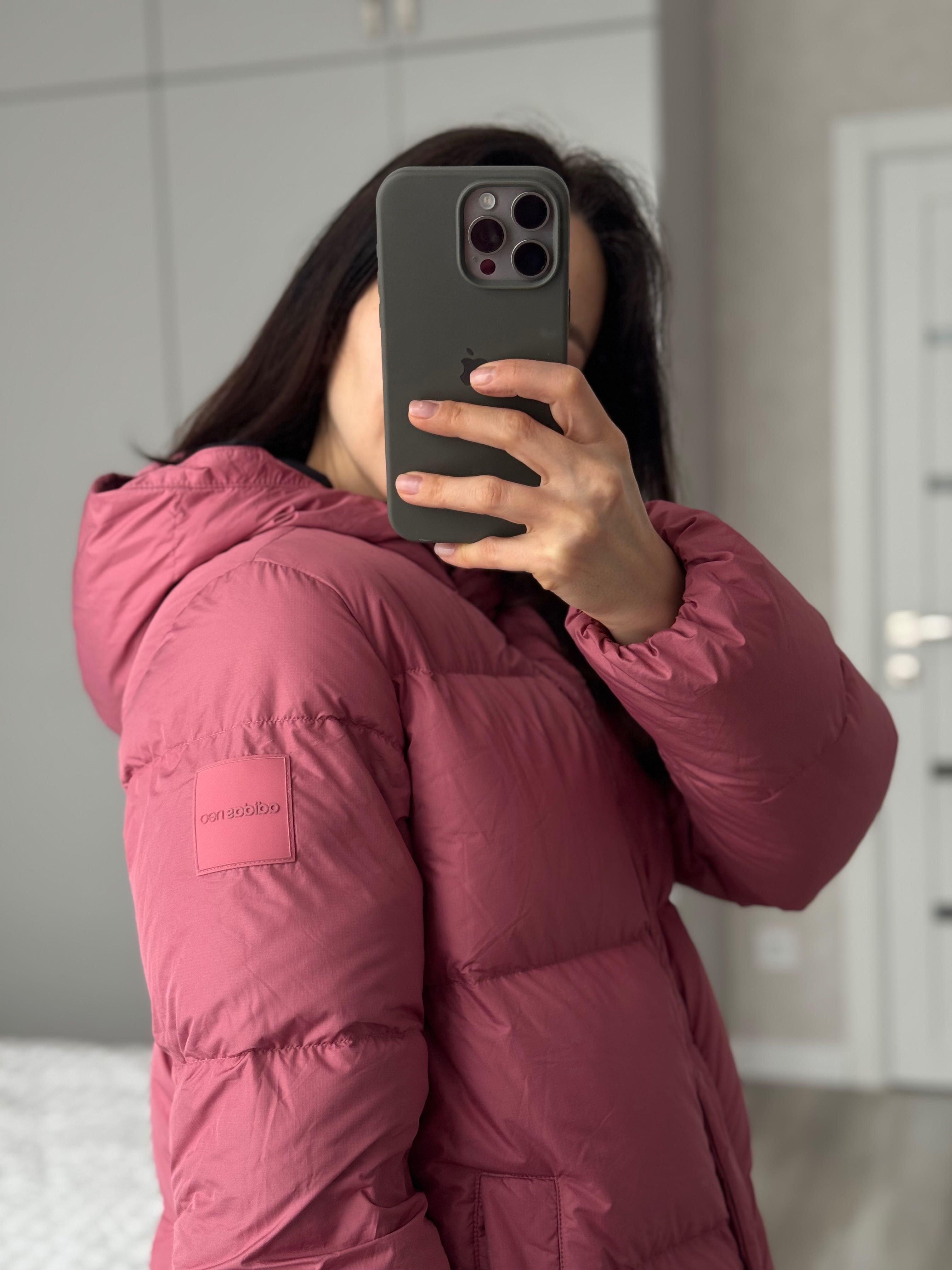 Куртка Adidas xs в илеальном состоянии