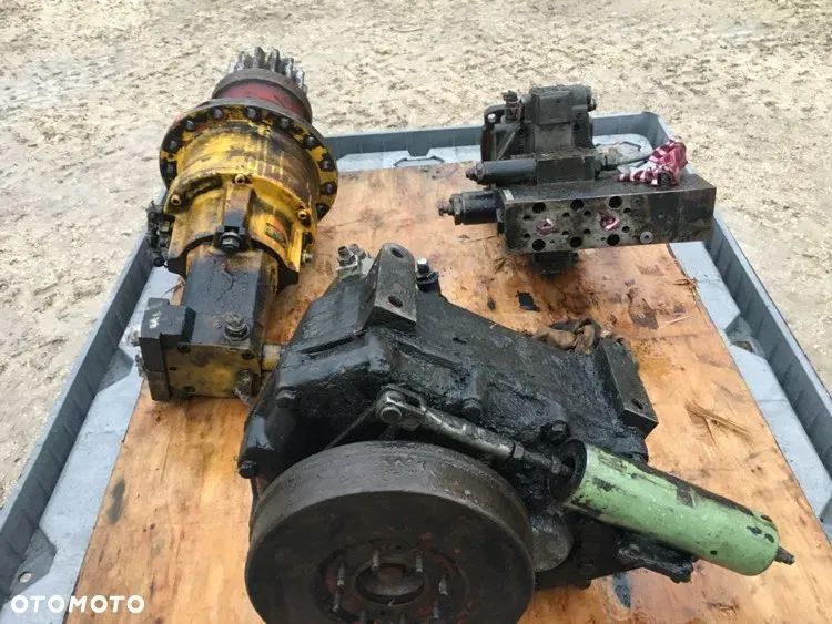 Części Czesci Silnik obrotu skrzynia biegów Atlas