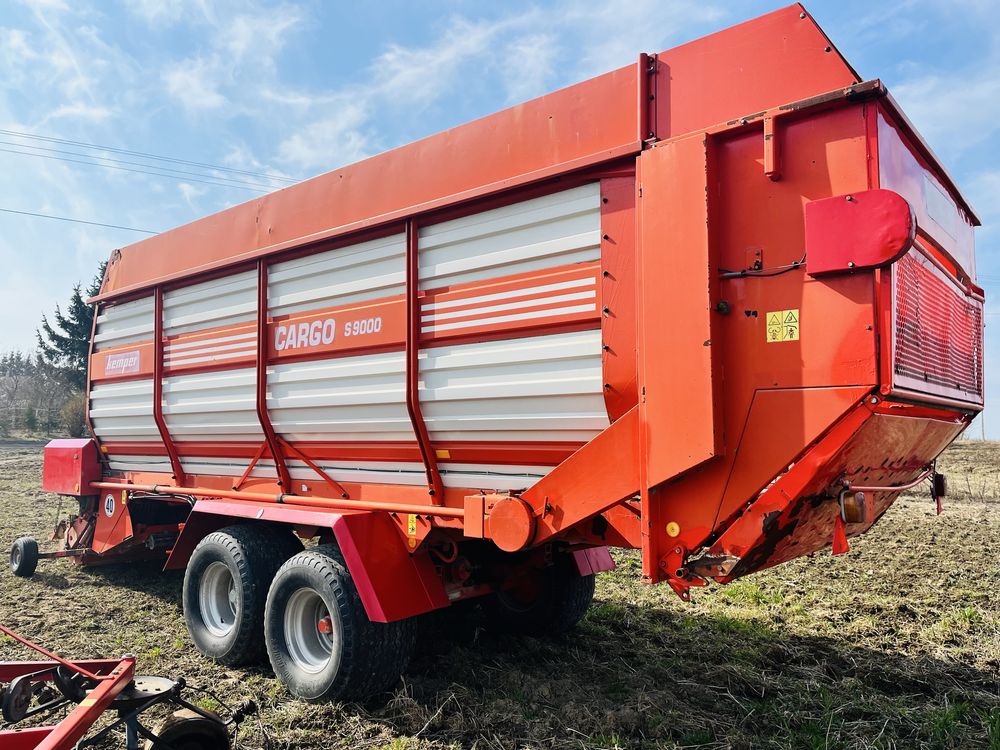 Przyczepa samozbierajaca Kemper Cargo S9000