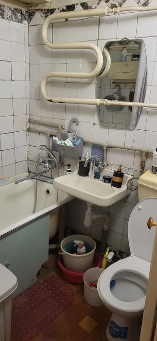 Продажа двухкомнатной квартиры в центре города.