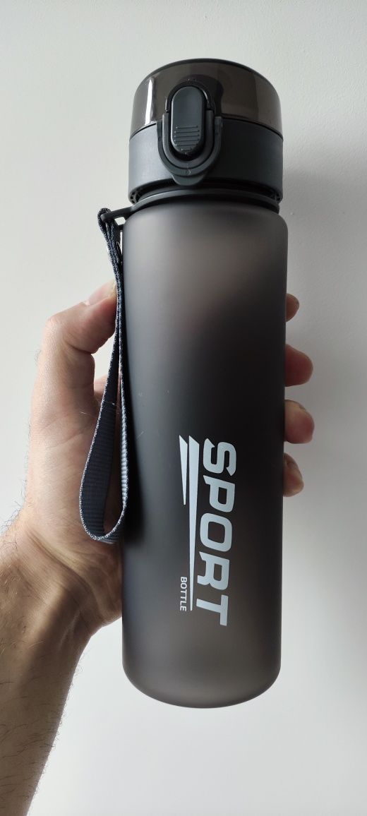 Спортивна пляшка для води 560 мл
