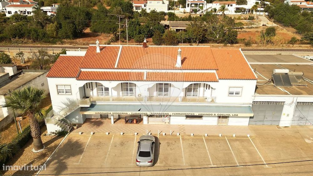 Moradia T5 para venda