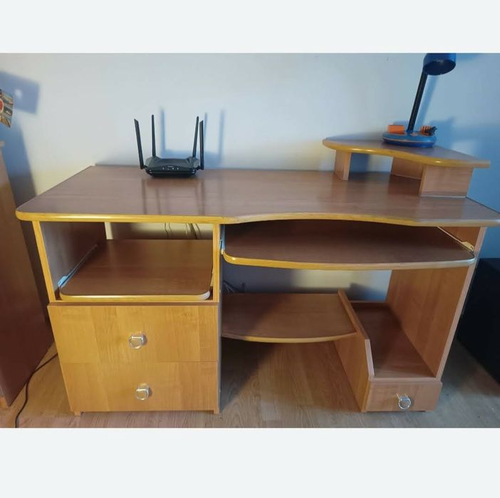 Duże funkcjonalne biurko 128 cm + krzesło obrotowe + lampka + transpor