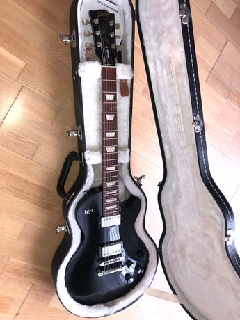 Gibson Les Paul Studio EB Twardy Case Papiery