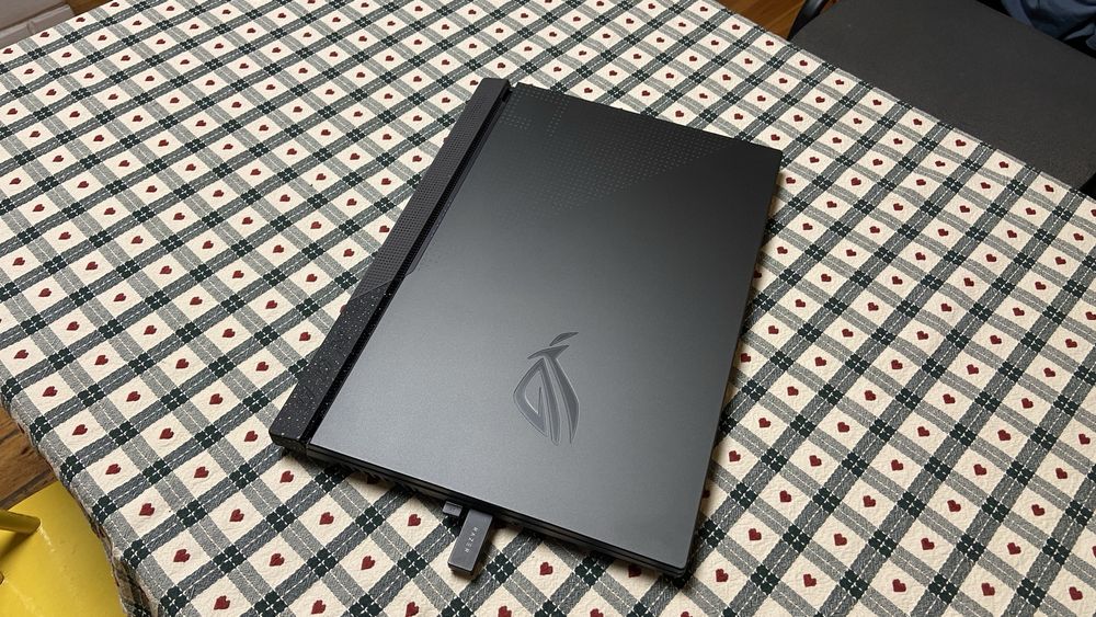 Laptop ASUS ROG Strix G17 17,3", 6900HX, 32GB/1TB RTX3070Ti 150W TGP