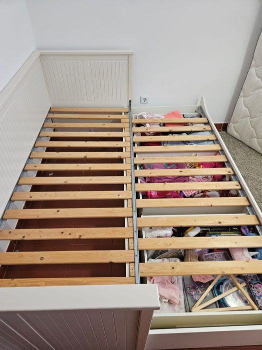 Cama IKEA extensível hemnes com colchão