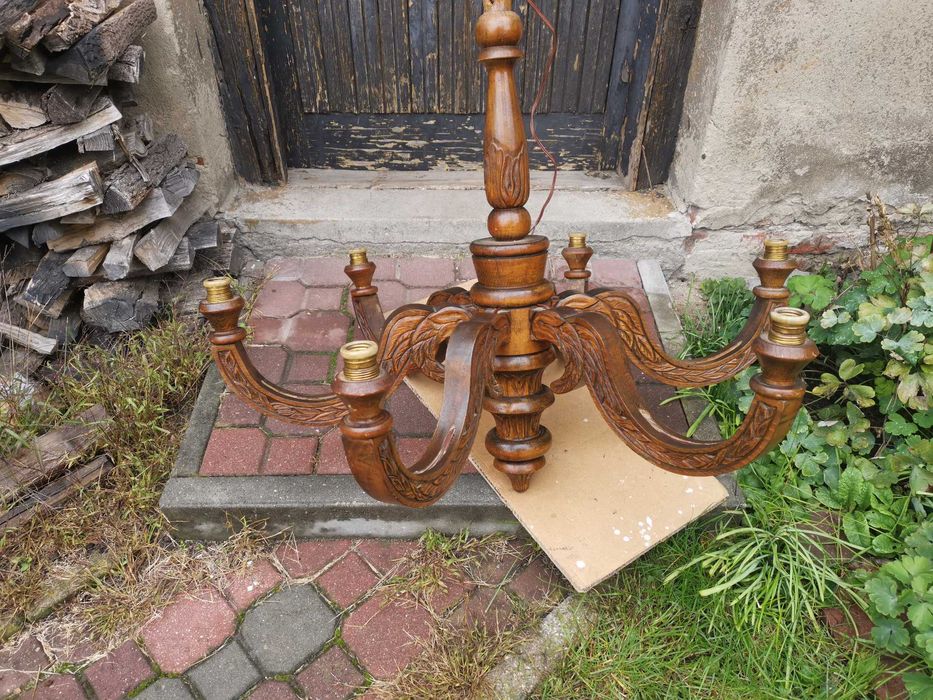 Żyrandol drewniany ręcznie rzeźbiony PIĘkny