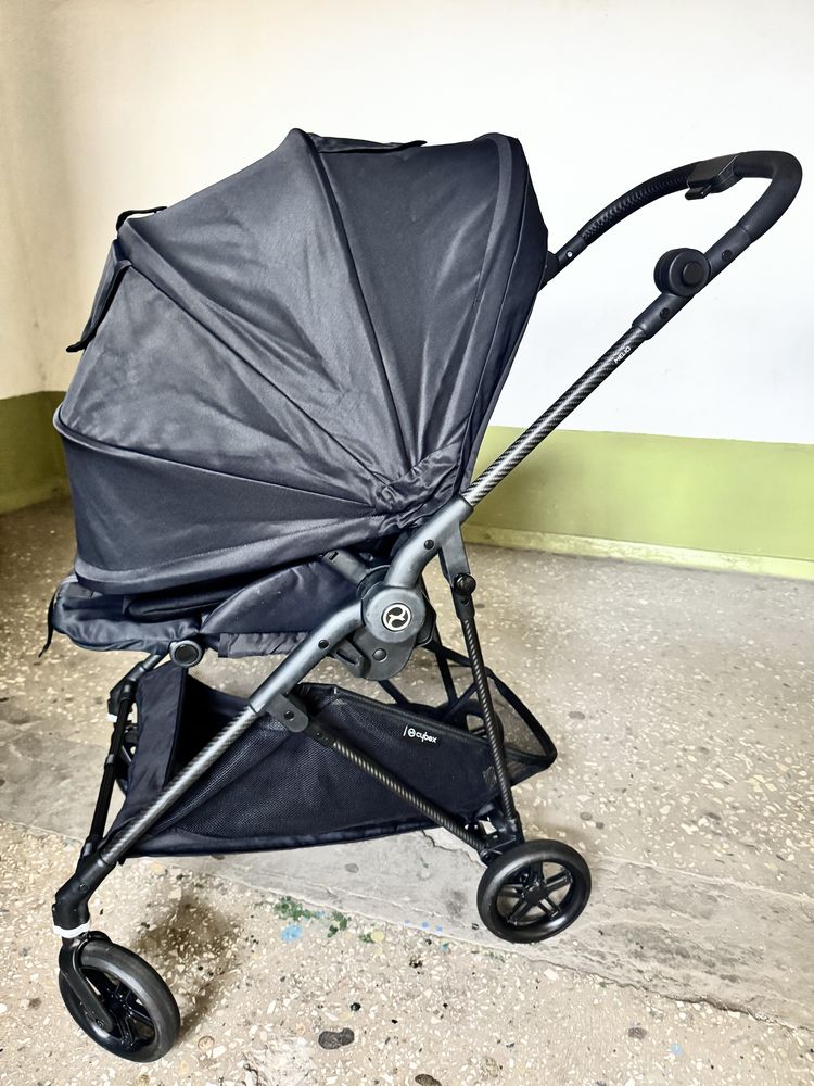 Прогулочная коляска Cybex Melio Carbon Moon Black