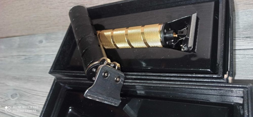 Триммер для стрижки и окантовки