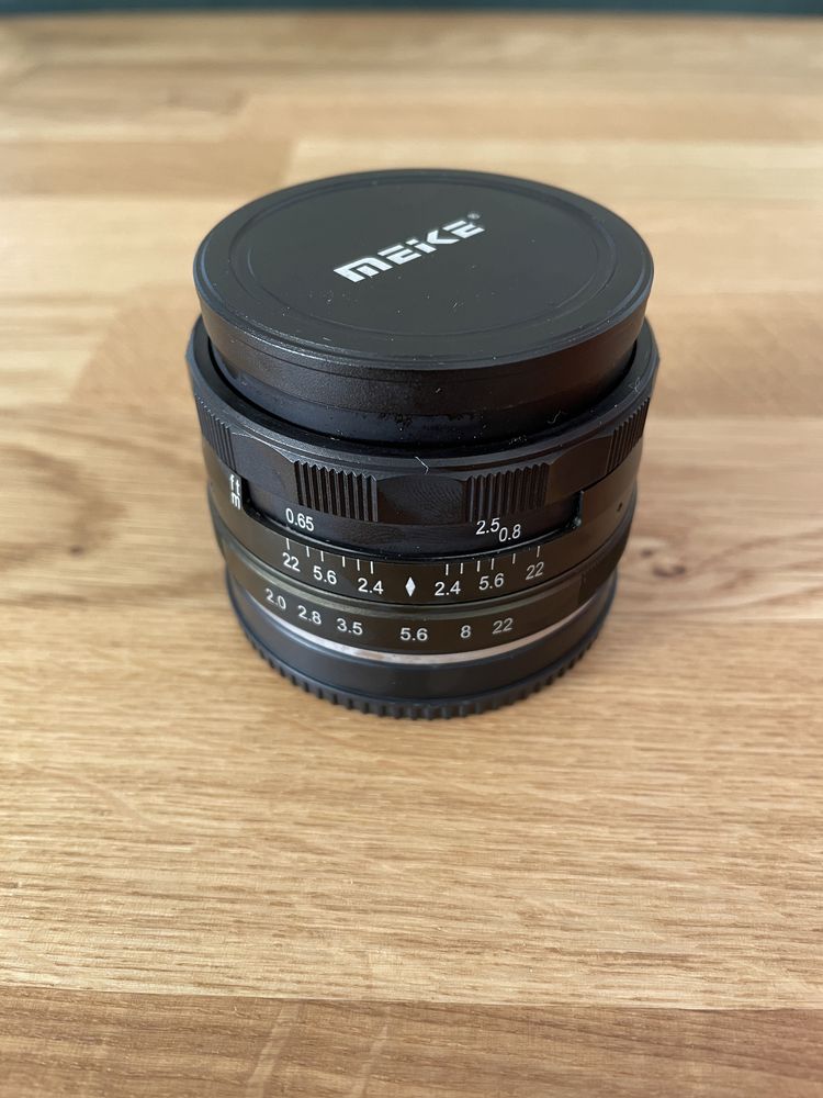 Objetiva Meike MK-50mm f/2.0 para Sony E-Mount