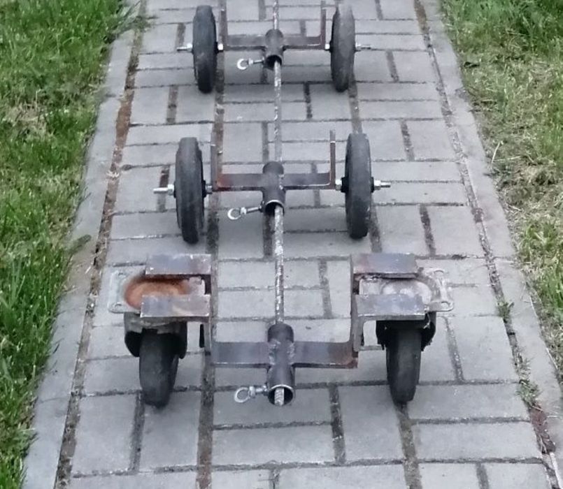 Wózek do wożenia długich elementów.
