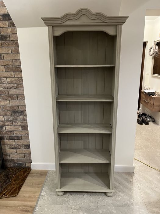 Witryna na książki vintage regał