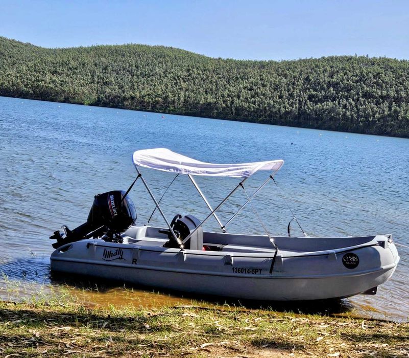 Vende-se barco Whaly 435, ano 2023, 20 horas de navegação + atrelado