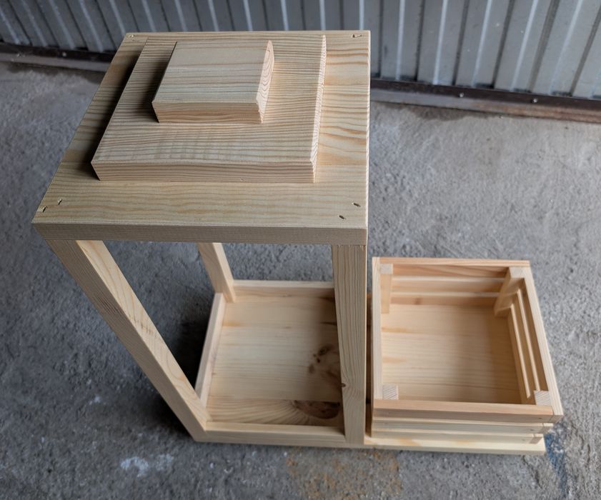 Lampion z doniczką Duży lakierowany 56 cm.