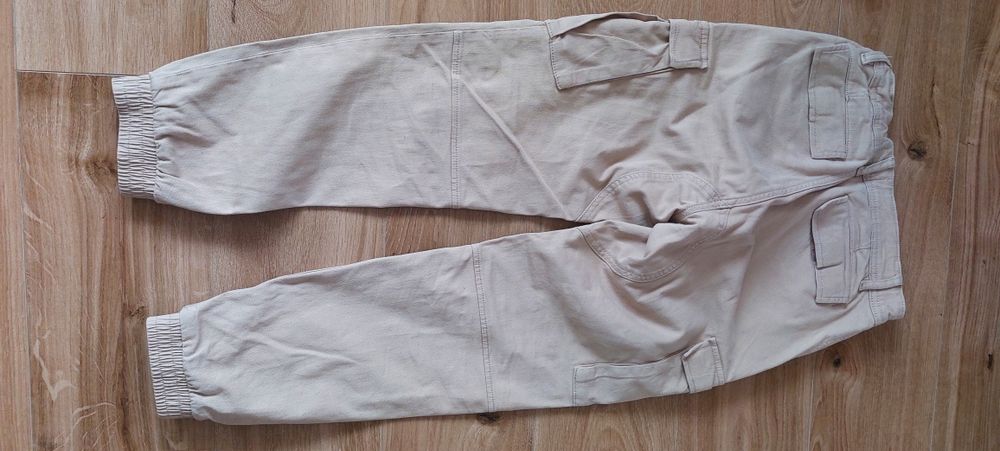 3 pary spodnie joggery 4F Reserved rozm. 157