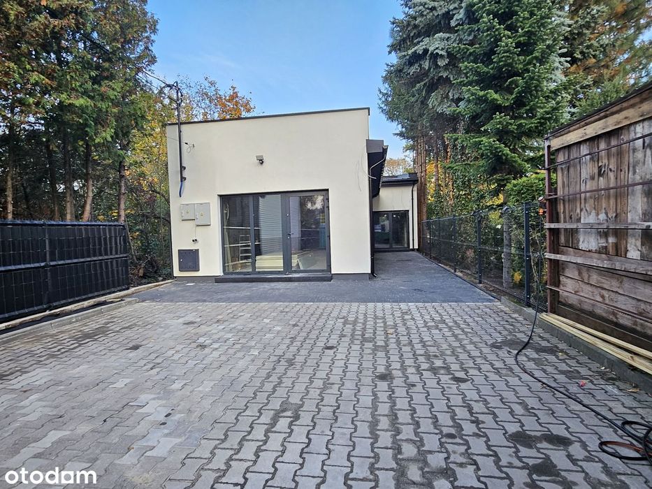 Lokal -  budynek użytkowy 120m2  w centrum  Piaseczna z parkingiem