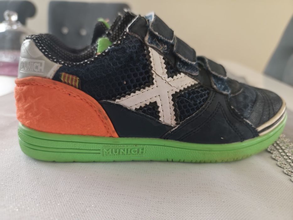 Buty halówki adidasy halowe sportowe dziecięce chłopięce munich