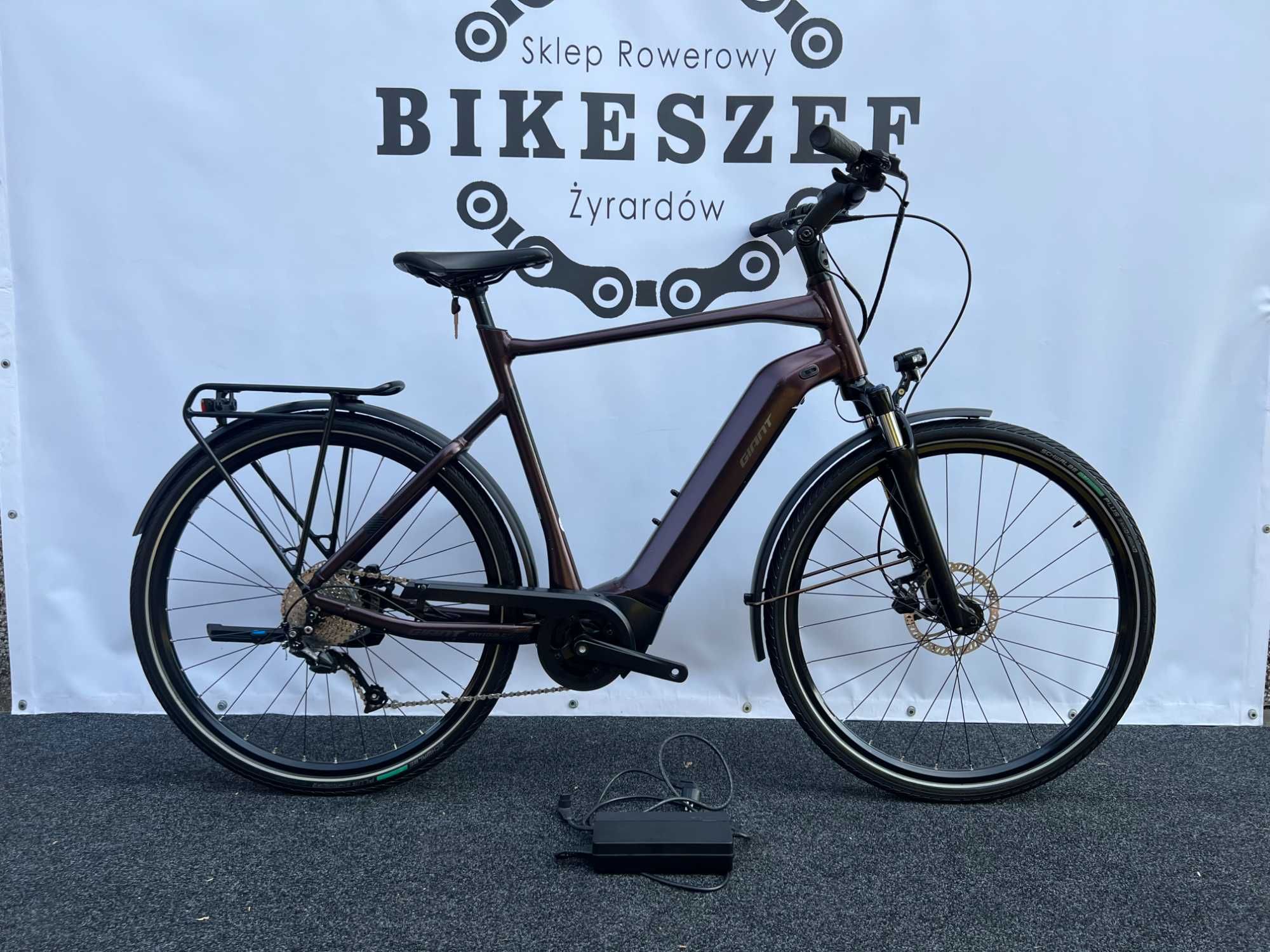 Męski Rower elektryczny GIANT ANYTOUR e+ 3 28" XL Shimano ALIVIO 500Wh