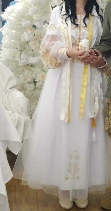 Сукня весільна  Княгиня біла золотиста вишита золотом  плаття вес Л-ХЛ