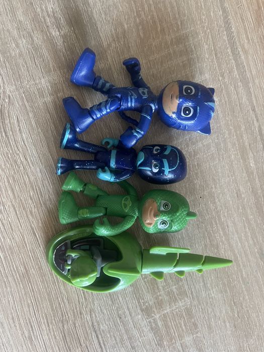 Игрушки герои в  масках