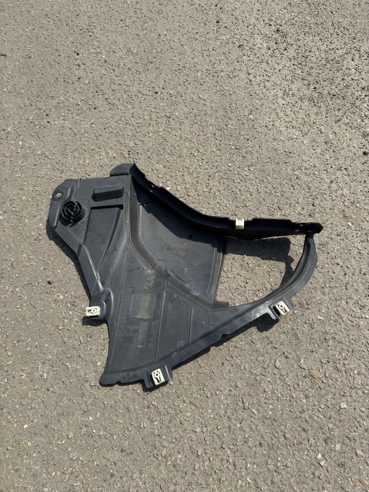 Щиток грязезащитный левый bmw g30
