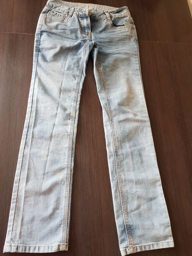 Spodnie jeans r.152