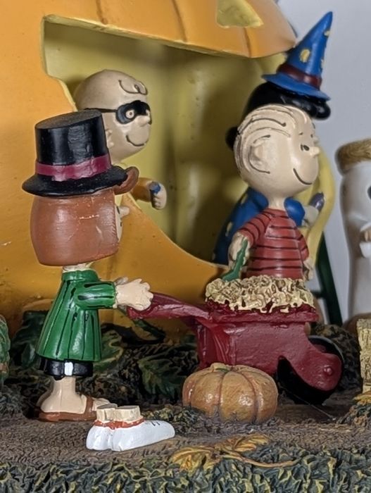 Snoopy ozdoba haloweenowa wielkie wycinanie dynie Peanuts figurki