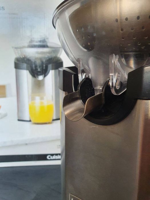 Цитруспресс / соковижималка cuisinart ccj210e