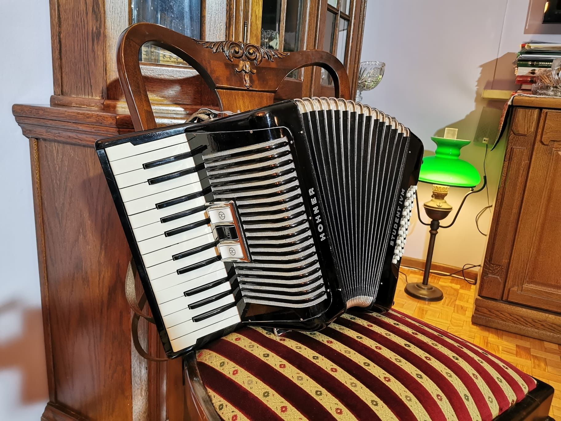 Mały akordeon Hohner 32 basy