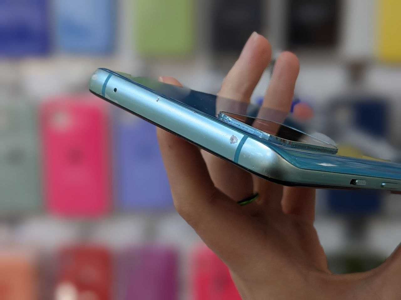 Чудовий телефон OnePlus 8T+ 5G 12/256GB Aquamarine Green потужний