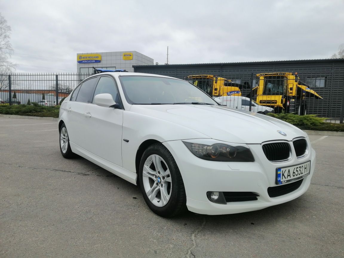 Продам BMW 318 бензин