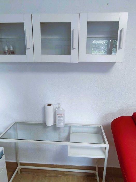 Szafki , witrynki  IKEA , przeszklone , ładne ,cena za trzy sztuki