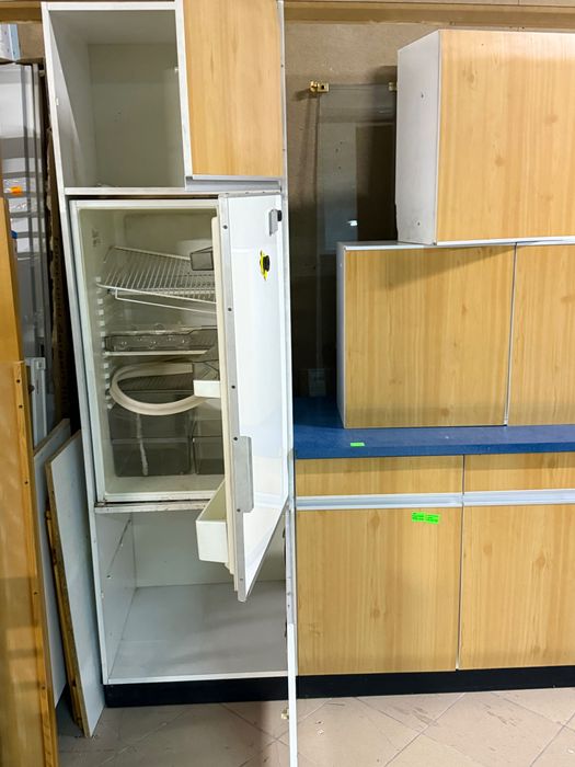 Mała kuchnia z Niemiec Lodówka  + okap DOWÓZ DO DOMU