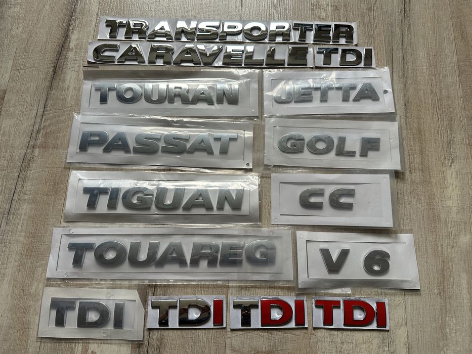 Шильдик надпис на багажник Volkswagen PASSAT GOLF TOURAN TOUAREG V6