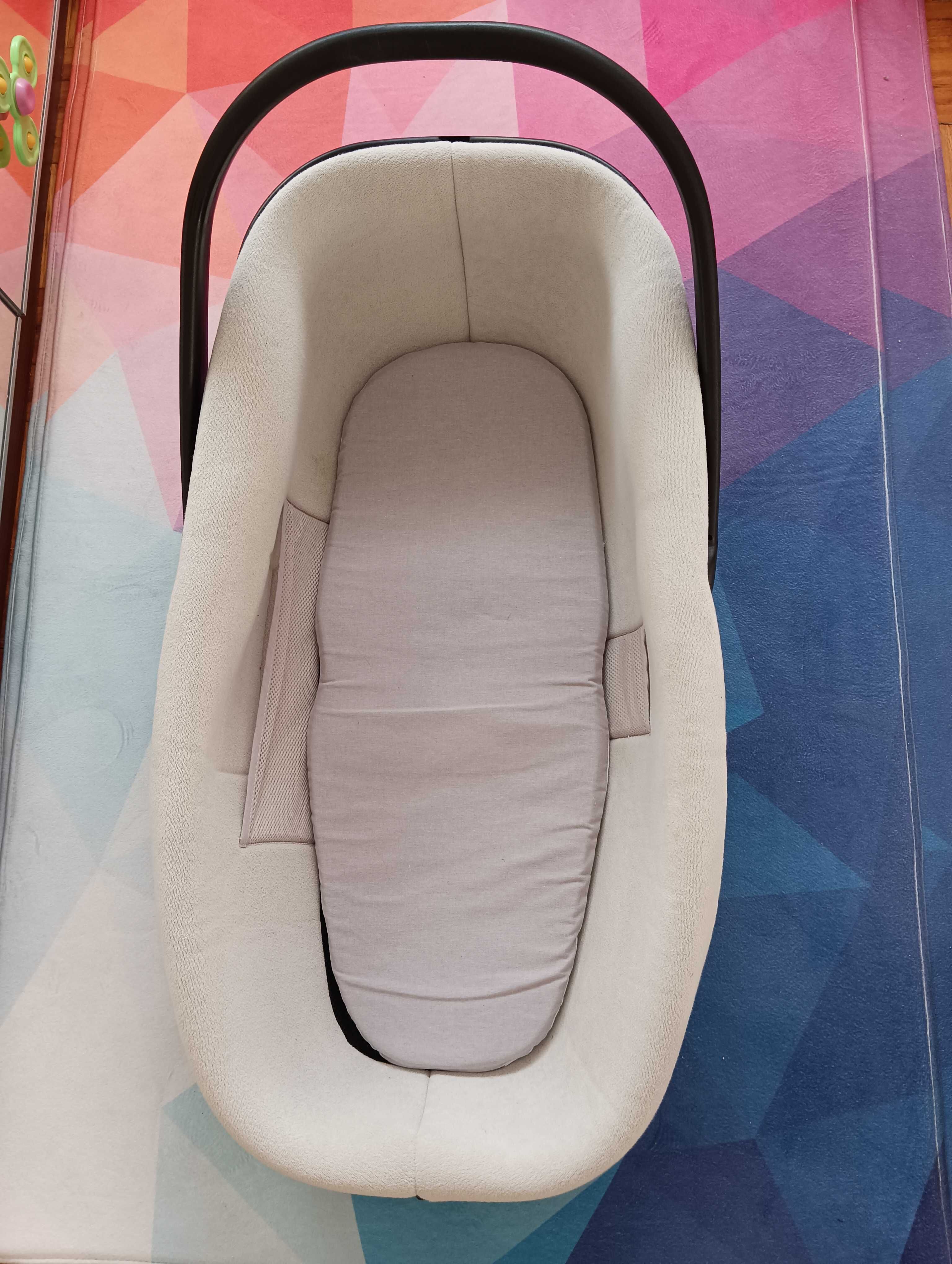 Carrinho bebé compacto trio