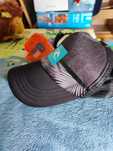 Bonés criança rip curl e new era