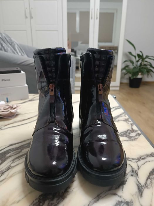 Botki, trapery, workery, kolor czekoladowy, ciemny brąz bordowy.