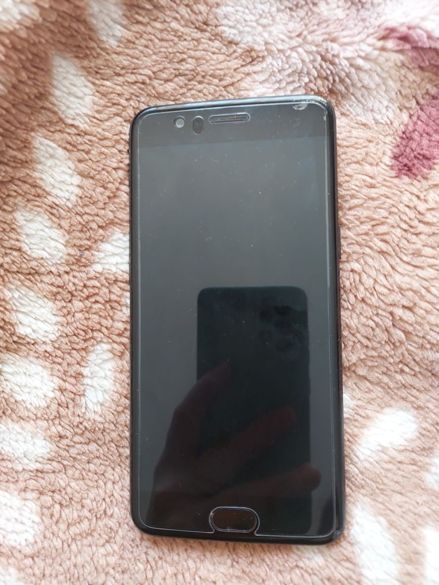 Смартфон OnePlus 5 8/128GB 2SIM 16+20 Мп GPS 5.5"