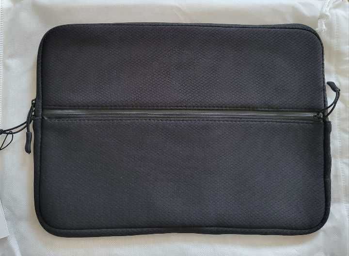 KAZAR STUDIO, NOWE! Czarne etui na laptop  wym. 35cm x 25cm