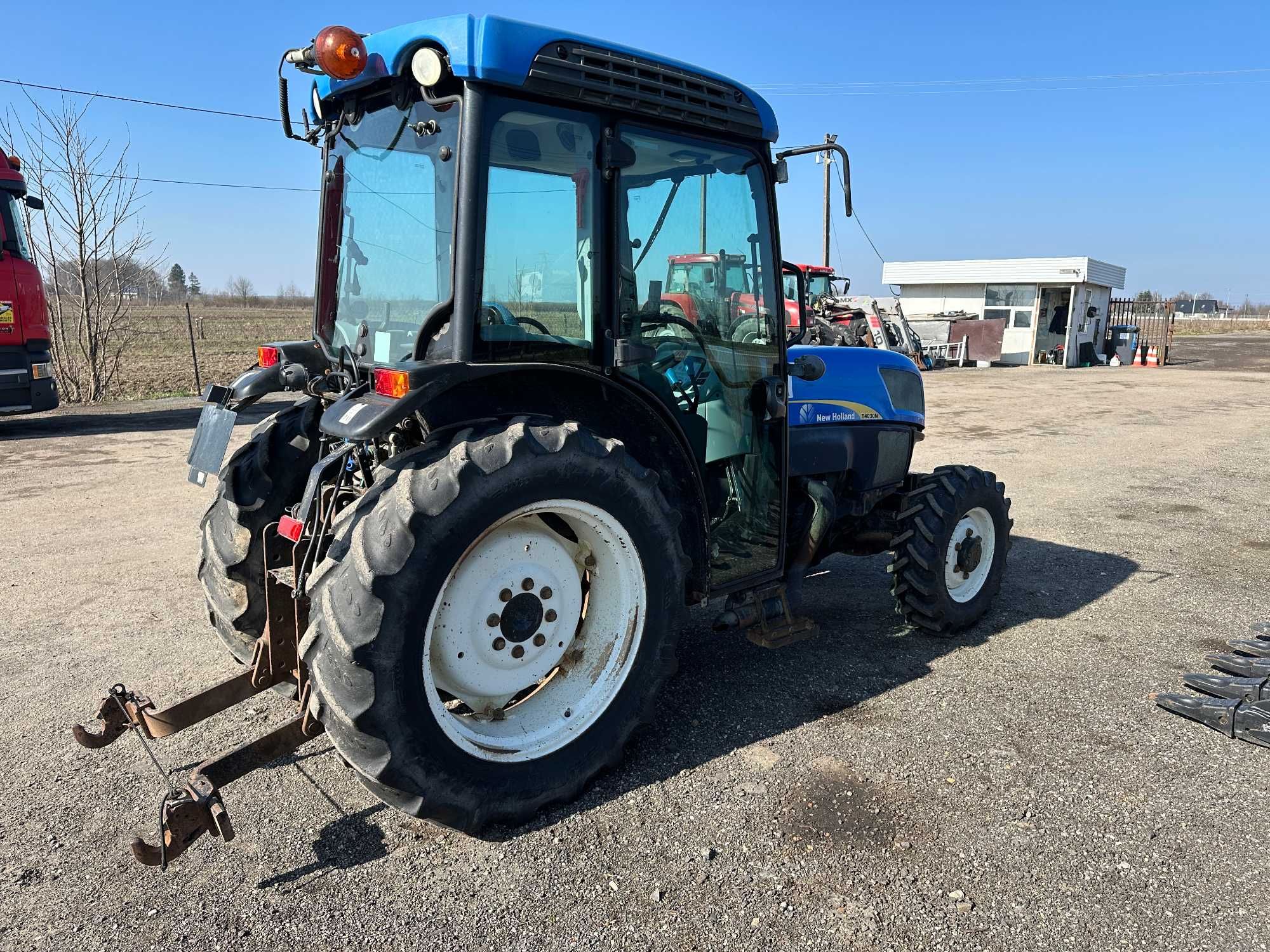 New Holland T4030-sadowniczy