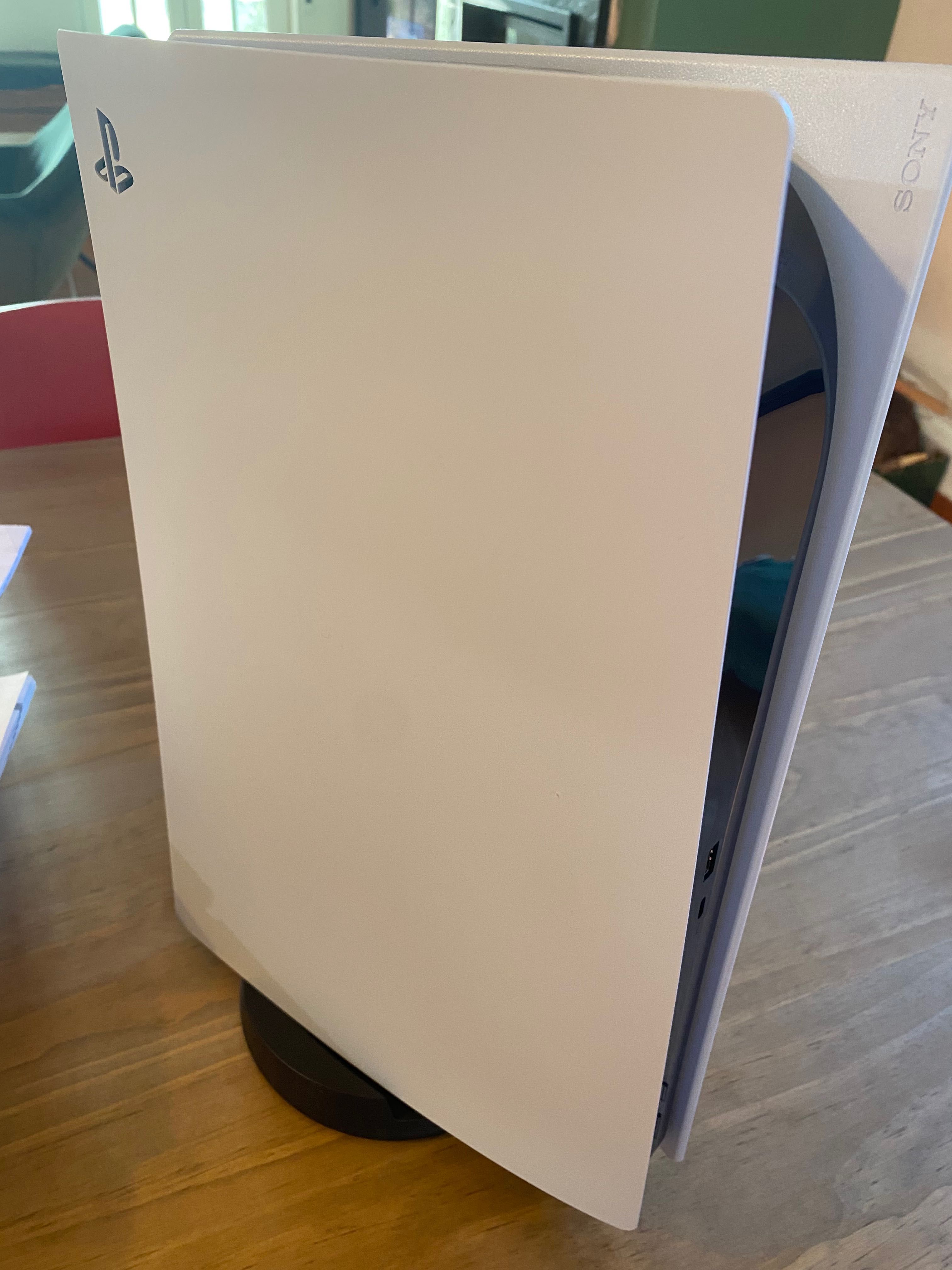 PlayStation 5 Versão CD c/caixa original e todas as proteções