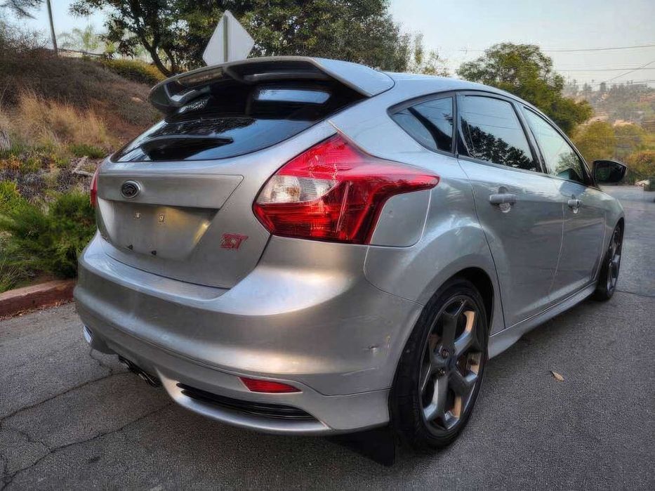 Ford Focus ST      2014